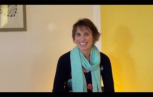 Entdecke das Wunder der Klangheilreise mit Hasya Esther Gleede